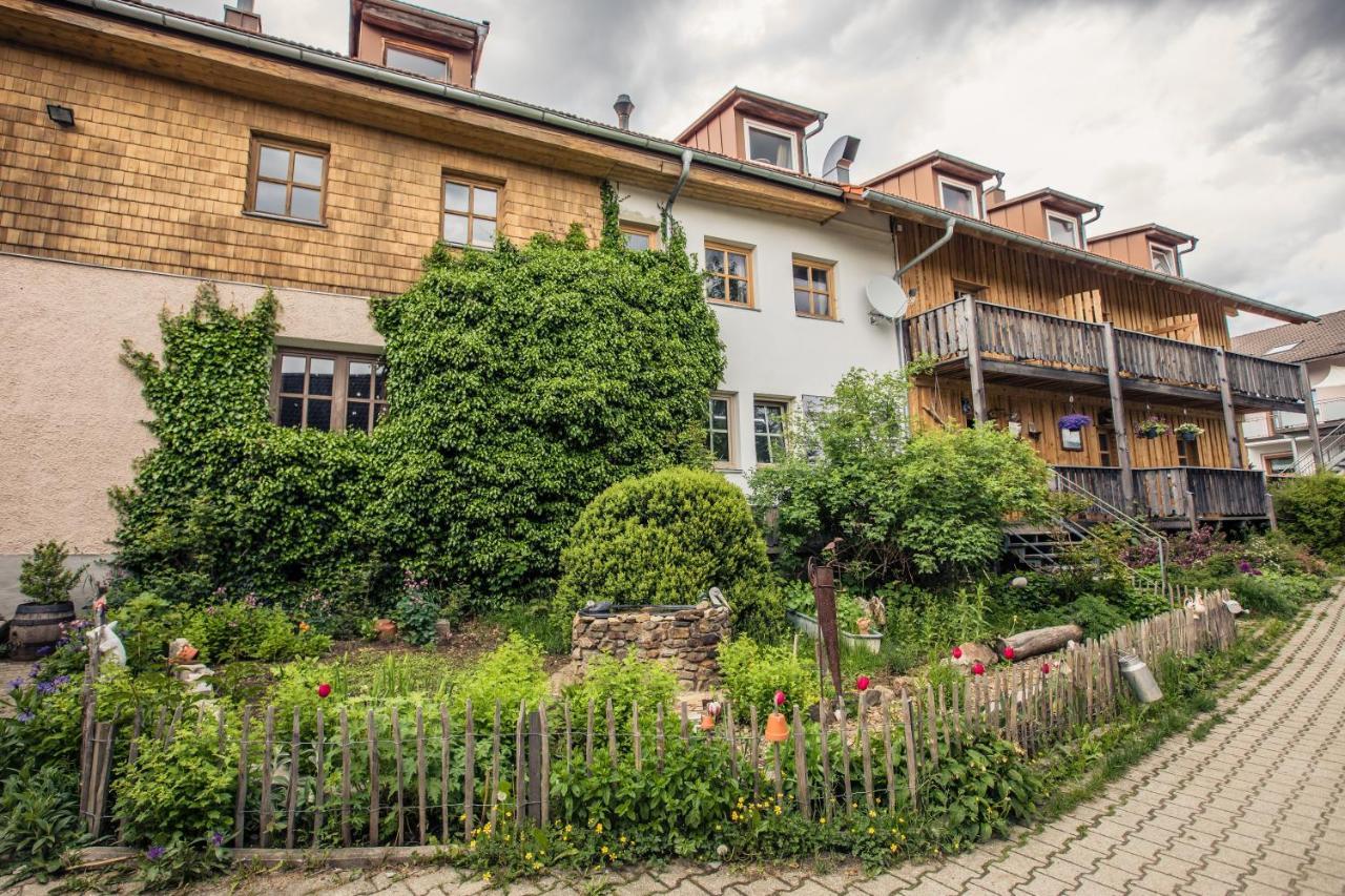 Landhotel Zum Matthiasl Bischofsreut Buitenkant foto